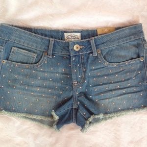 Aeropostale Womens Studded Denim Shorts Sz 7 Cutoff Jean Frayed Raw Hem Mid Rise